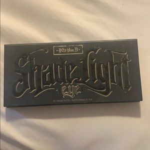 Kat Von D Shade + Light Eye Palette